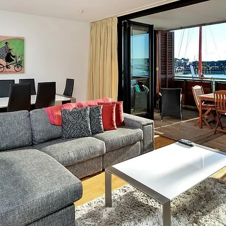 Qv Stylish Waterfront Apartment - 317